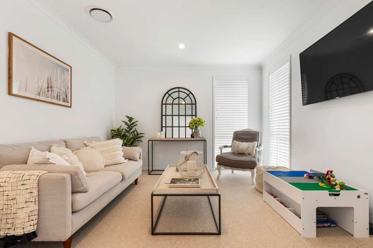 Photo of property in 5 Cotula Way, Papamoa Beach, Papamoa, 3118