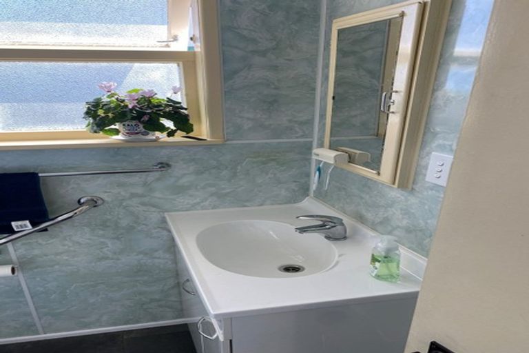 Photo of property in 15 Craig Road, Maraetai, Auckland, 2018