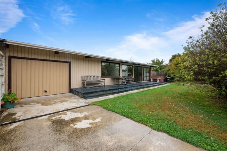Photo of property in 11 Dulles Place, Papanui, Christchurch, 8053