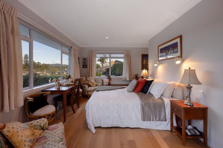 Photo of property in 25 Contour Avenue, Pyes Pa, Tauranga, 3112