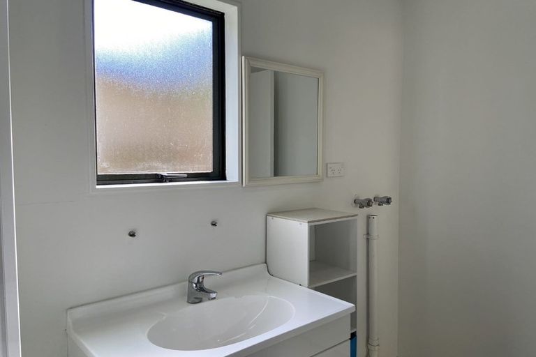 Photo of property in 25 Seaview Crescent, Picton, 7220