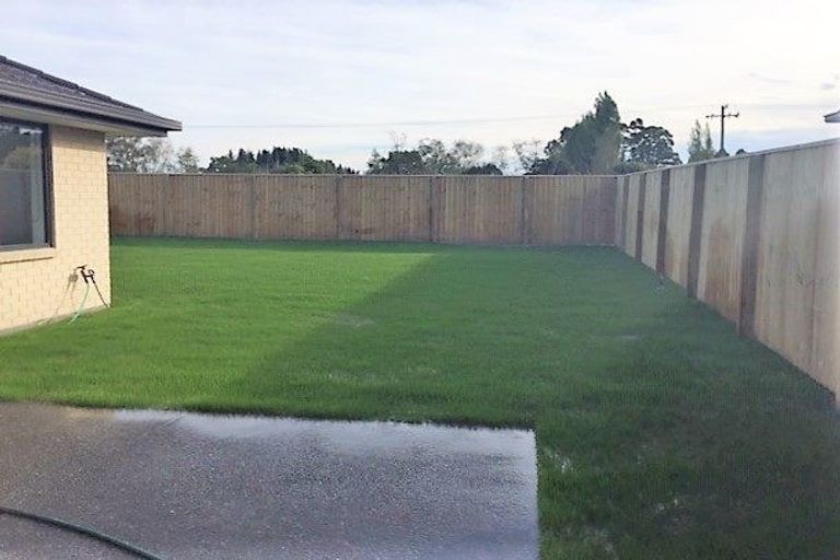 Photo of property in 15 Minerva Crescent, Woodend, 7610