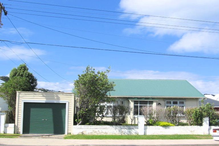 Photo of property in 14 Stone Street, Miramar, Wellington, 6022