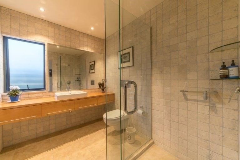 Photo of property in 1 Waimana Place, Wanaka, 9305