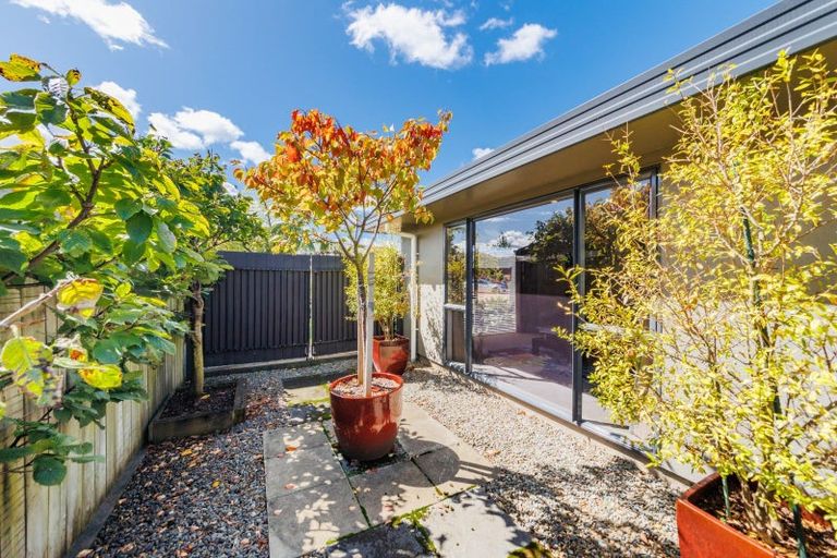 Photo of property in 2 Buttonwood Court, Milson, Palmerston North, 4414