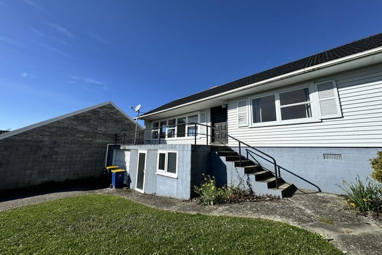 Photo of property in 1/1 Benders Avenue, Hillcrest, Auckland, 0627