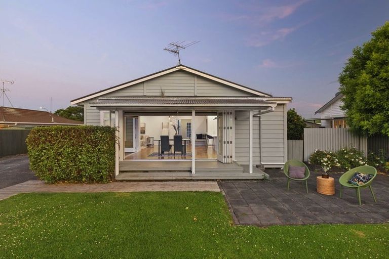 Photo of property in 47 Wellington Street, Pukekohe, 2120