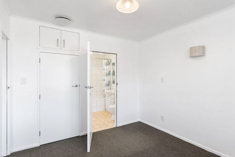 Photo of property in 8 Mamaku Street, Paraparaumu, 5032