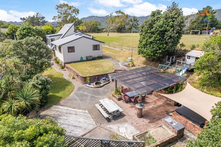Photo of property in 21 Whitechapel Grove, Stokes Valley, Lower Hutt, 5019