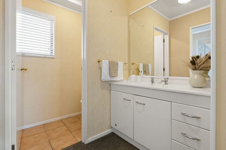 Photo of property in 95 Rototuna Road, Rototuna, Hamilton, 3210