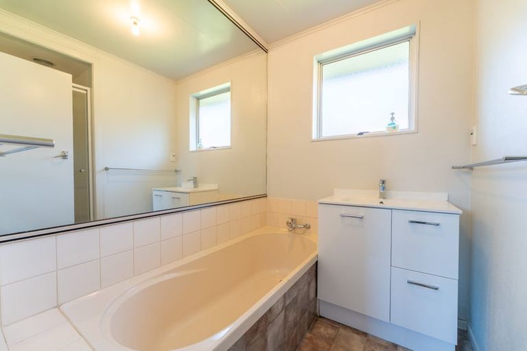 Photo of property in 13 Clyde Carr Crescent, Waimataitai, Timaru, 7910