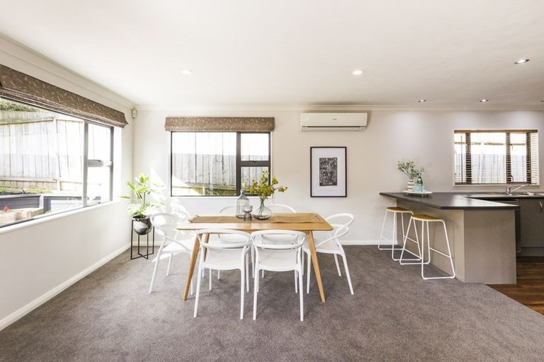 Photo of property in 128 Hillcrest Drive, Kelvin Grove, Palmerston North, 4414