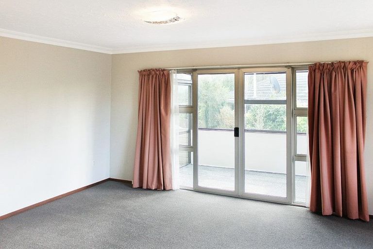 Photo of property in 40 Highland Place, Avonhead, Christchurch, 8042