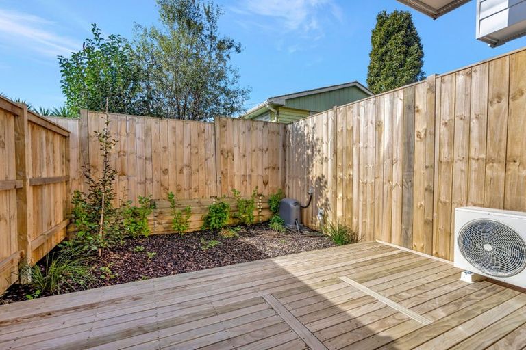 Photo of property in 7/24 Tomo Street, New Lynn, Auckland, 0600