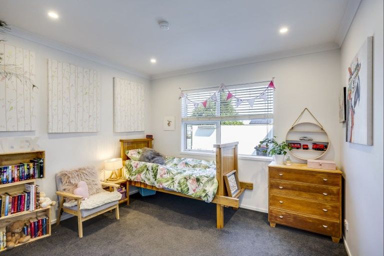 Photo of property in 11 Te Heipora Place, Havelock North, 4130