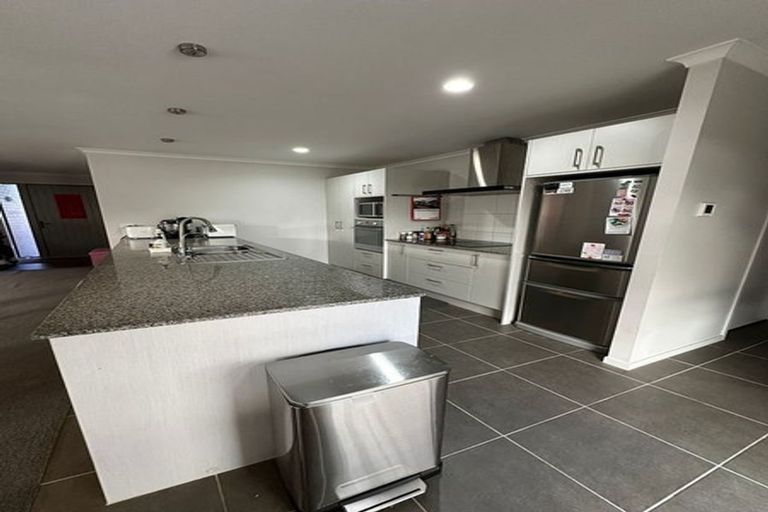 Photo of property in 220 Harbourside Drive, Karaka, Papakura, 2113