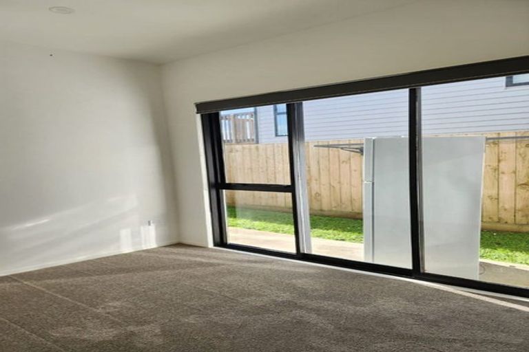 Photo of property in 36a Poruru Close, Papakura, 2110