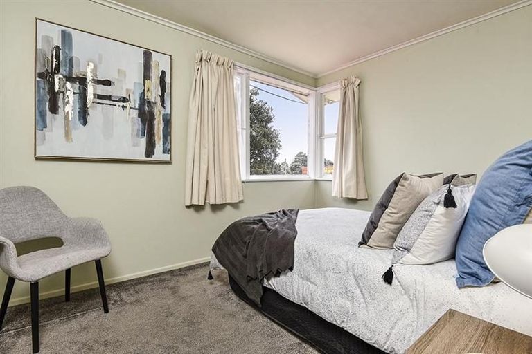 Photo of property in 1/1034a New North Road, Mount Albert, Auckland, 1025