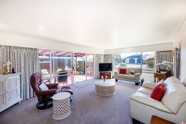 Photo of property in 17 Aintree Crescent, Awapuni, Palmerston North, 4412