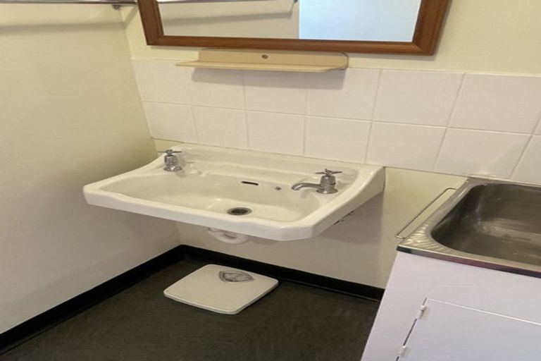 Photo of property in 20 Roxburgh Street, Mount Victoria, Wellington, 6011