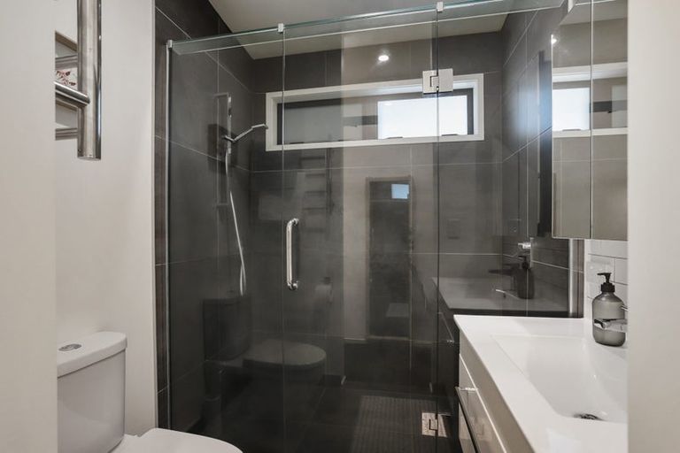 Photo of property in 26 Arataki Views Way, Glen Eden, Auckland, 0602