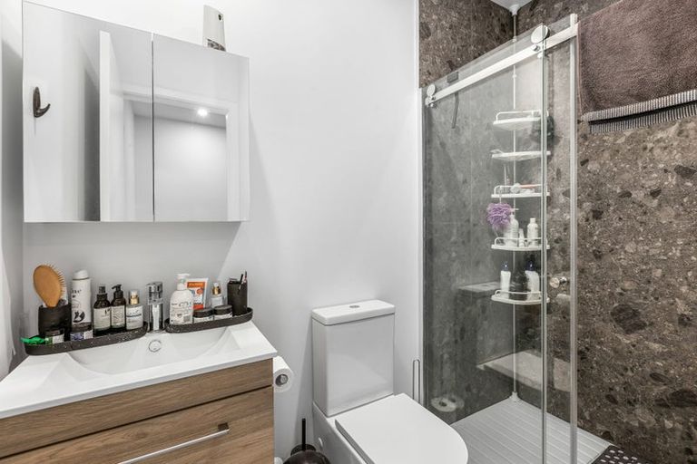 Photo of property in 3/23 Middleton Road, Johnsonville, Wellington, 6037