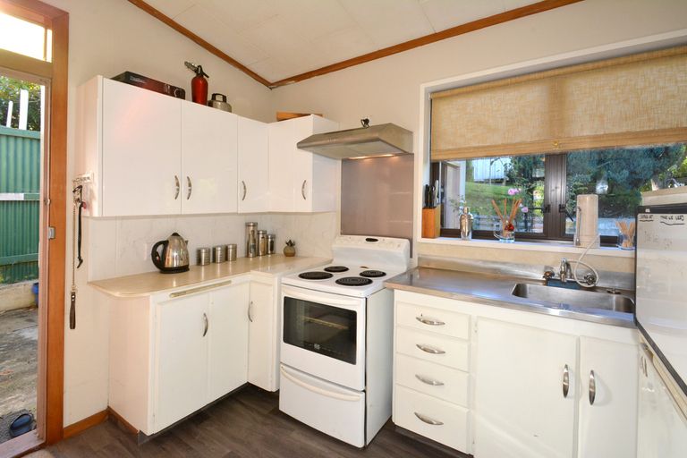 Photo of property in 25 Kaikorai Valley Road, Kaikorai, Dunedin, 9010