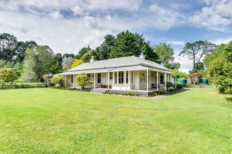 Photo of property in 402 Mangakuri Road, Kairakau, Havelock North, 4295