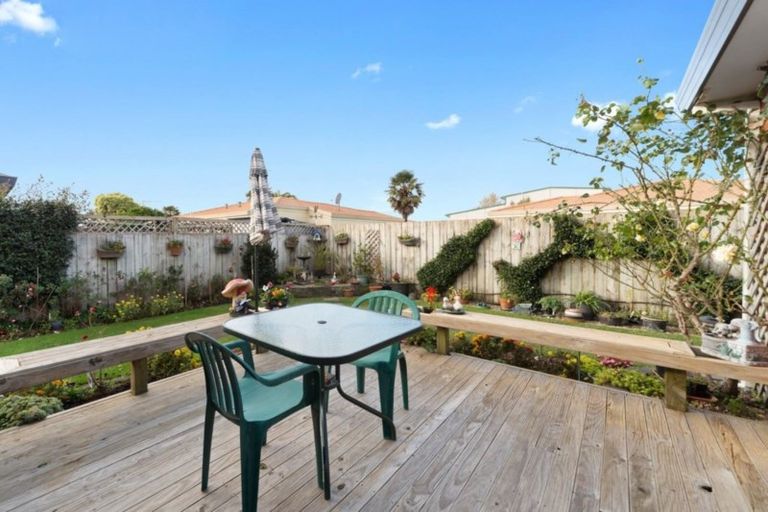 Photo of property in 22 Northmeadow Drive, Rototuna, Hamilton, 3210