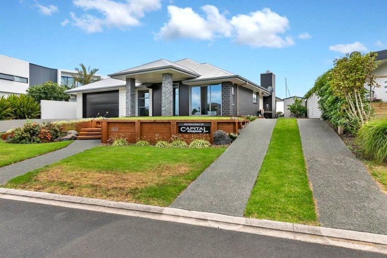 Photo of property in 44 Mariners Haven, One Tree Point, 0118