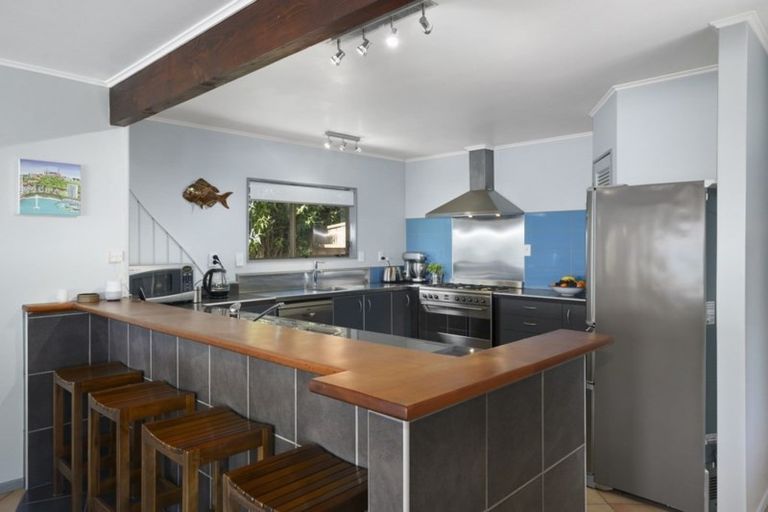 Photo of property in 1 Haunui Way, Pukerua Bay, 5026