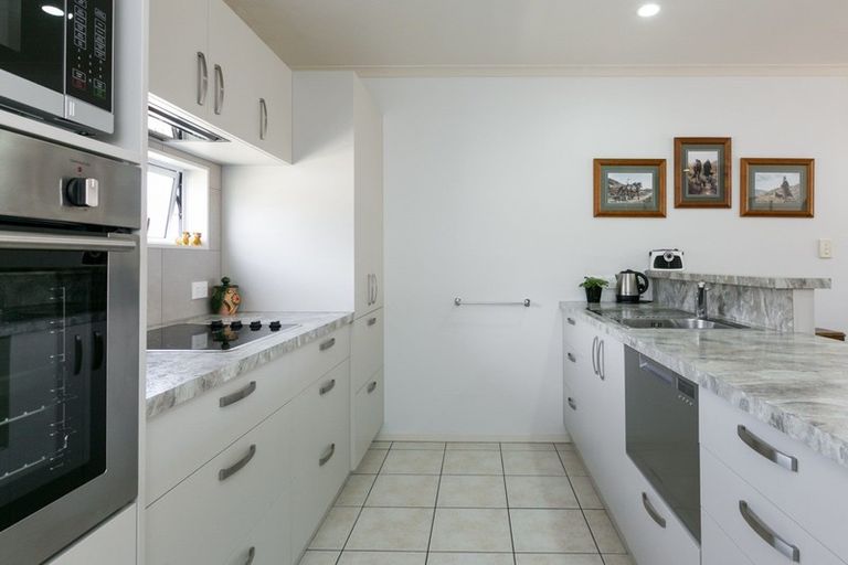 Photo of property in 144b Gloucester Street, Taradale, Napier, 4112
