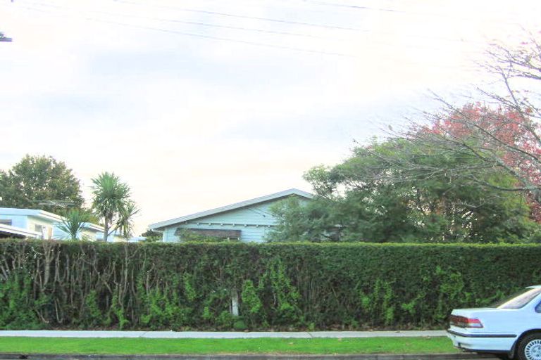 Photo of property in 2/39a Wallace Road, Papatoetoe, Auckland, 2025