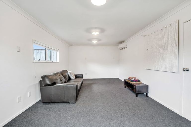 Photo of property in 10 Antrim Place, Hokowhitu, Palmerston North, 4410