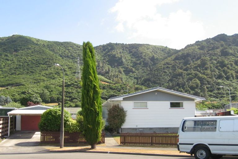 Photo of property in 22 Denver Grove, Totara Park, Upper Hutt, 5018