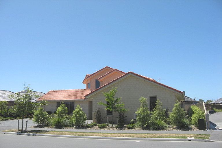 Photo of property in 7 Pohutukawa Crescent, Parklands, Christchurch, 8083