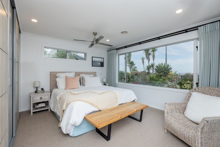 Photo of property in 60 Le Quesne Road, Bay View, Napier, 4104