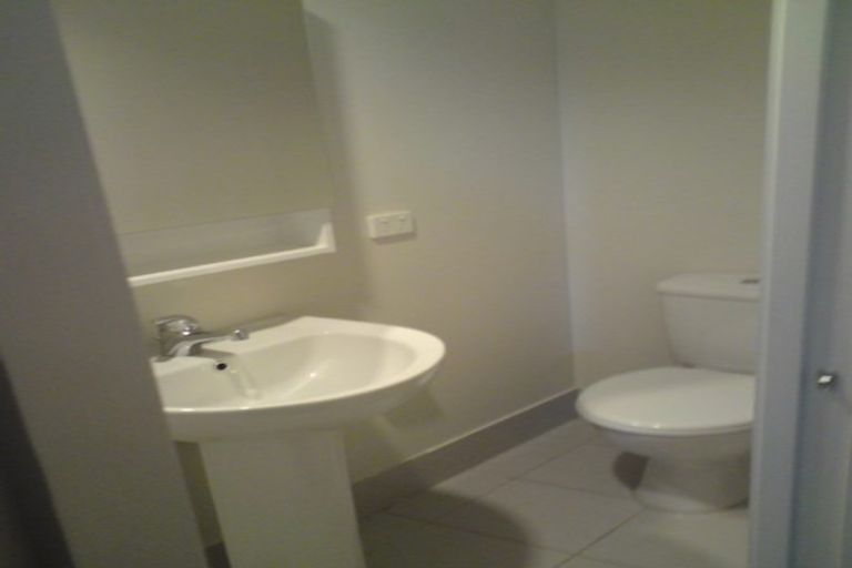 Photo of property in The Crescent Apartments, 701/36 Eden Crescent, Auckland Central, Auckland, 1010