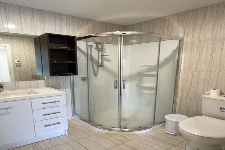 Photo of property in 114 Kittiwake Drive, Schnapper Rock, Auckland, 0632