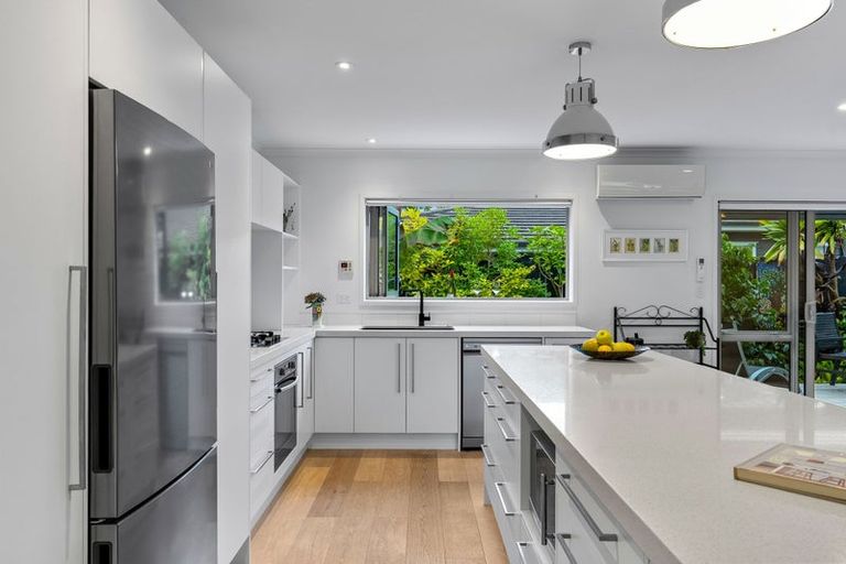 Photo of property in 371 Millwater Parkway, Silverdale, 0932