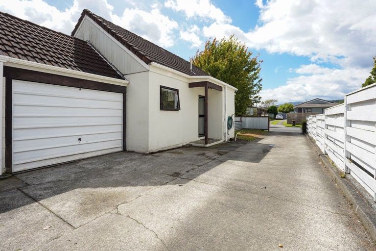 Photo of property in 1/51 Henry Street, Ebdentown, Upper Hutt, 5018