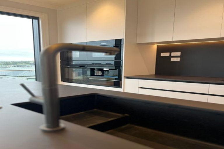 Photo of property in 3 Koheru Place, Long Bay, Auckland, 0630