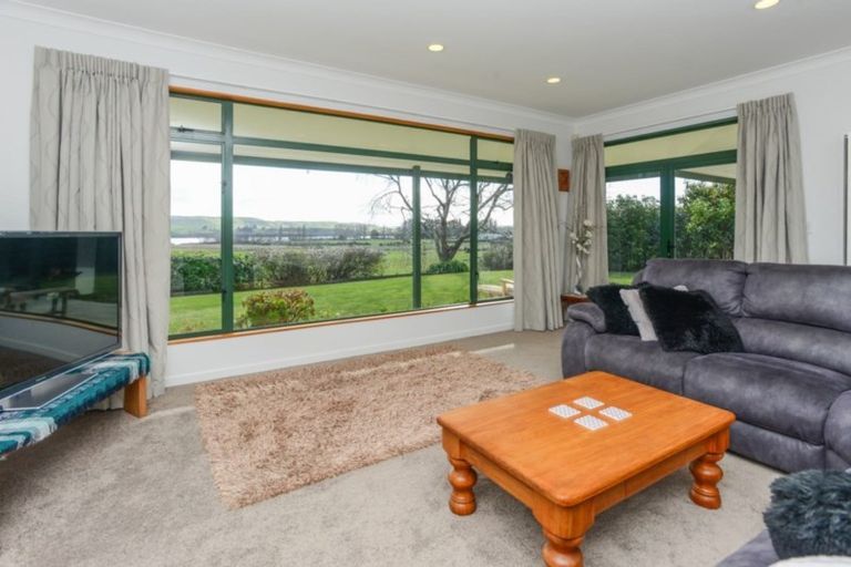 Photo of property in 400 Porangahau Road, Waipukurau, 4282