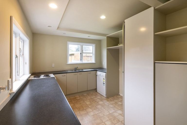 Photo of property in 121 Tilley Road, Paekakariki, 5034