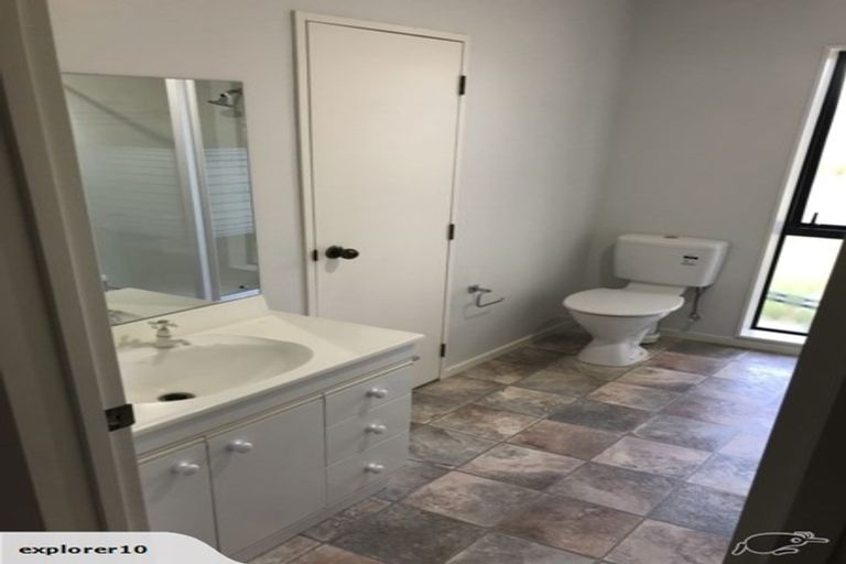 Photo of property in 12 Scandia Court, Hokowhitu, Palmerston North, 4410