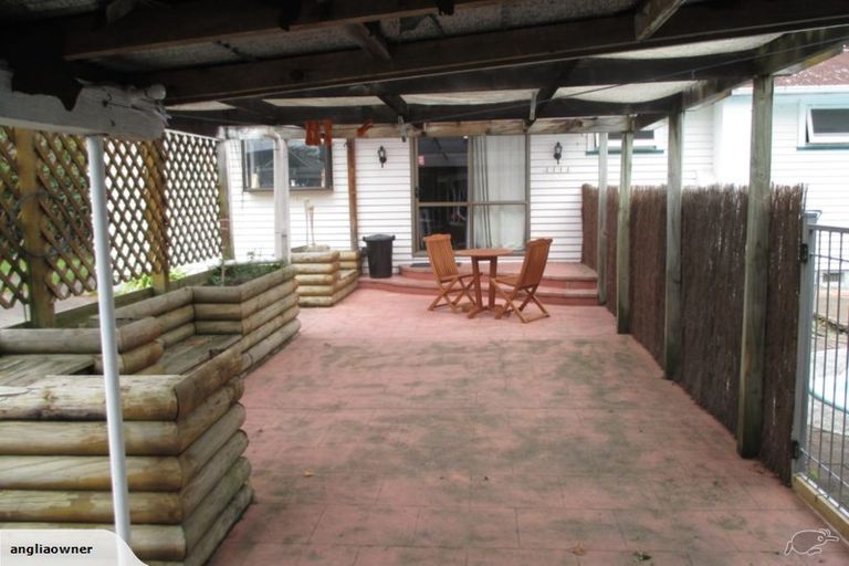 Photo of property in 5 Diamond Street, Carterton, 5713