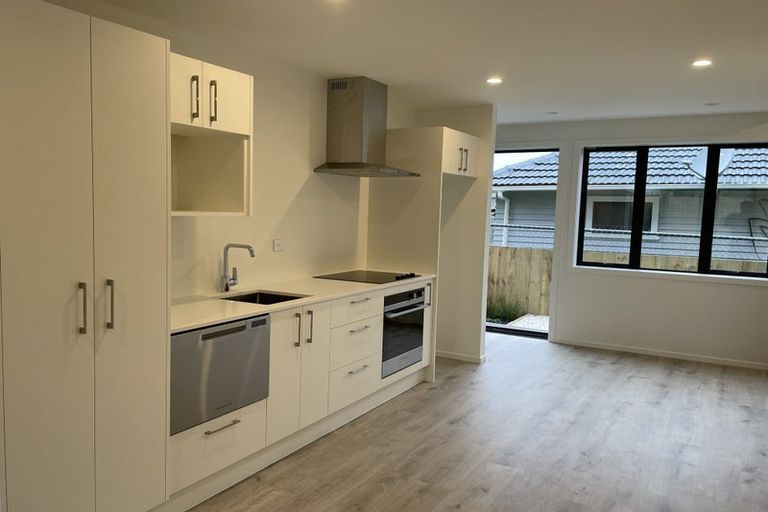 Photo of property in 7/63 Taikata Road, Te Atatu Peninsula, Auckland, 0610