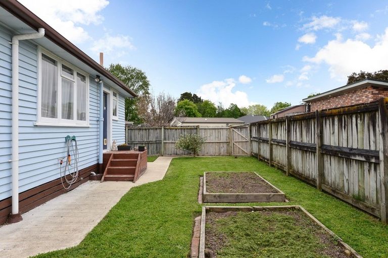 Photo of property in 31 Montgomery Crescent, Bader, Hamilton, 3206