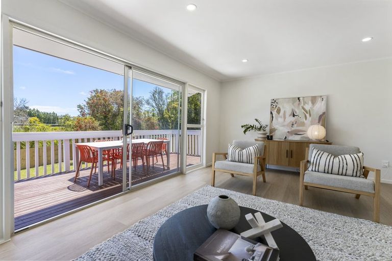 Photo of property in 12 Kiernan Place, Kelston, Auckland, 0602