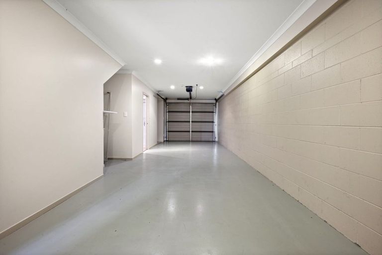 Photo of property in 10/46 Carlos Drive, Flat Bush, Auckland, 2016